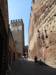 SX19339 Castelvecchio alleyway.jpg